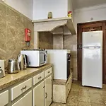 Fuer 29 Personen Und 1 Kind In Lissabon- Regiao De - Costa De Lisbo By Interhome * Lissabon