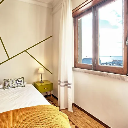 Fuer 29 Personen Und 1 Kind In Lissabon- Regiao De - Costa De Lisbo By Interhome Apartment *