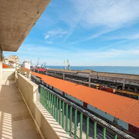 Fuer 29 Personen Und 1 Kind In Lissabon- Regiao De - Costa De Lisbo By Interhome Apartment