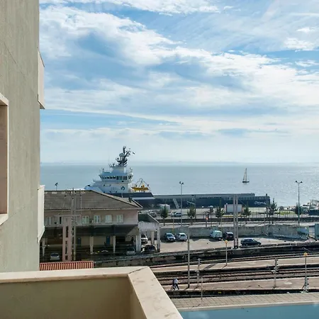 Fuer 29 Personen Und 1 Kind In Lissabon- Regiao De - Costa De Lisbo By Interhome * Lissabon